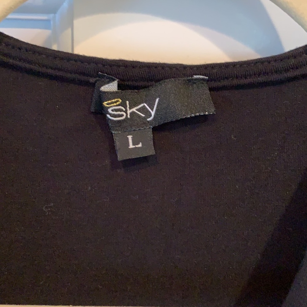 Sky black dress with gorgeous belt detailing. Lg - Picture 5 of 7